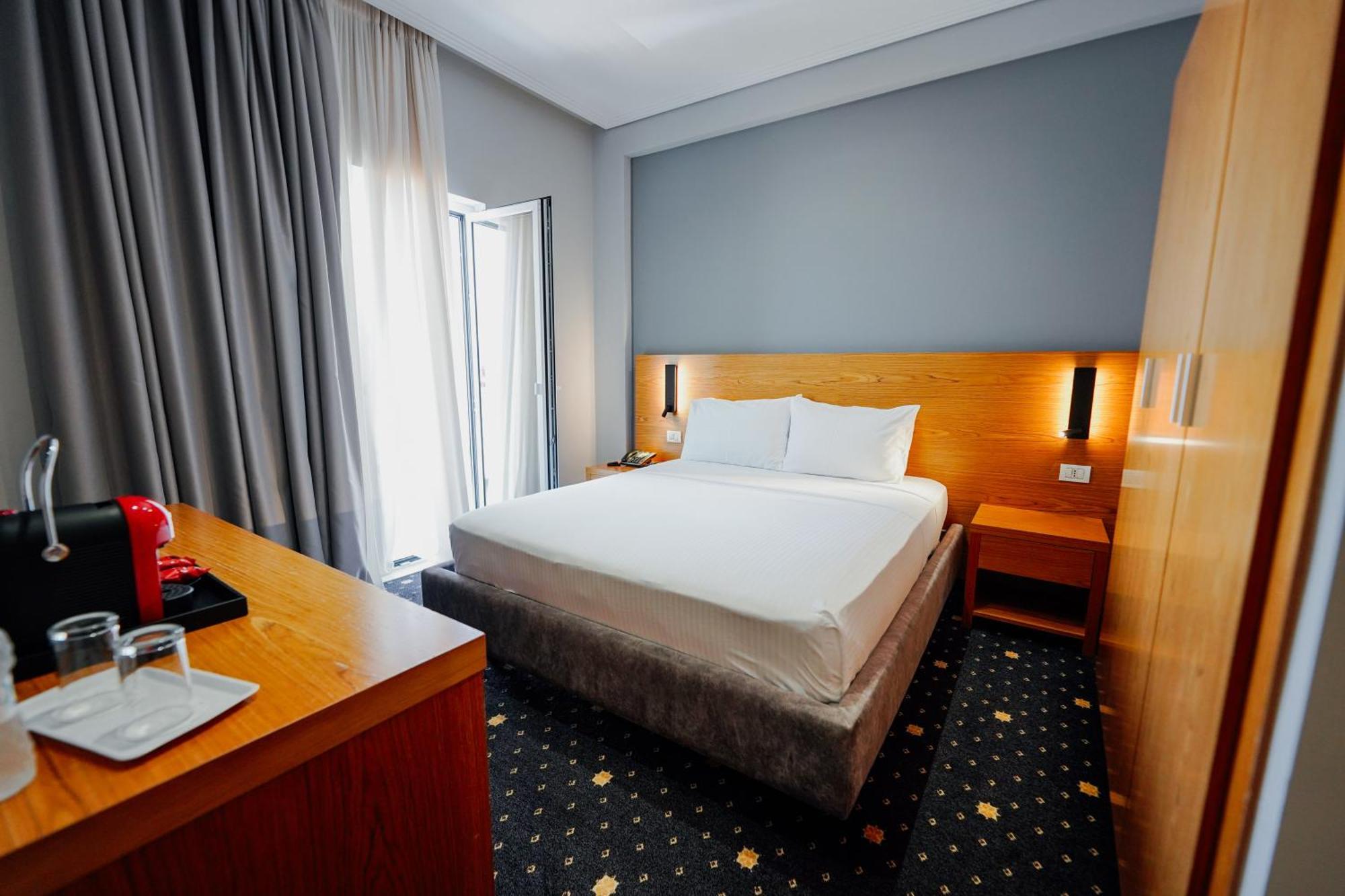 Hotel Agimi Saranda Kültér fotó