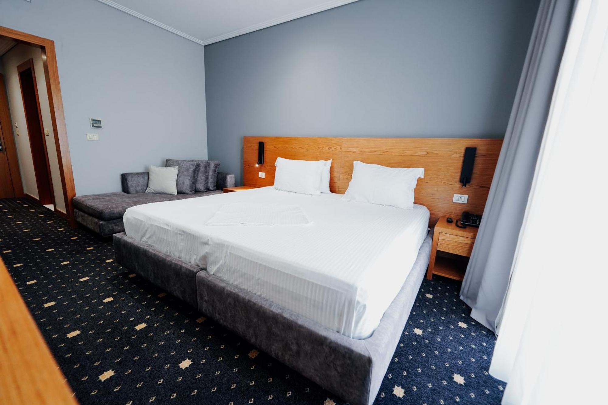 Hotel Agimi Saranda Kültér fotó